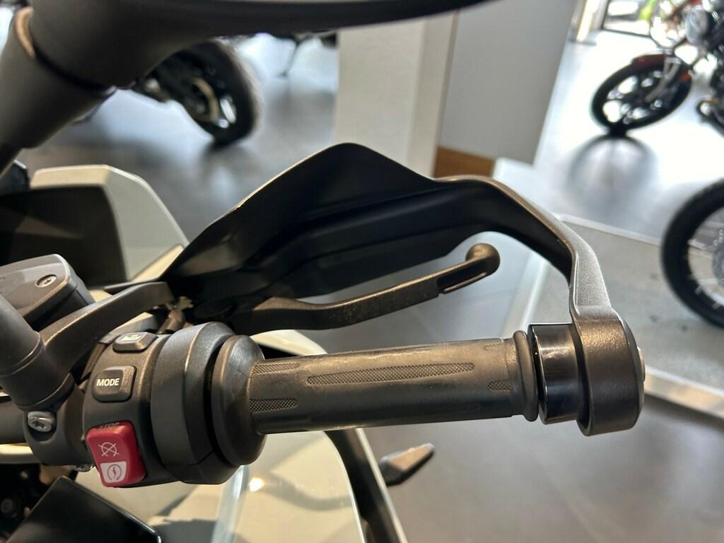 S 1000 XR
