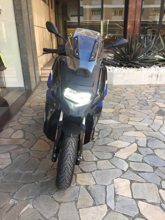C 400 X