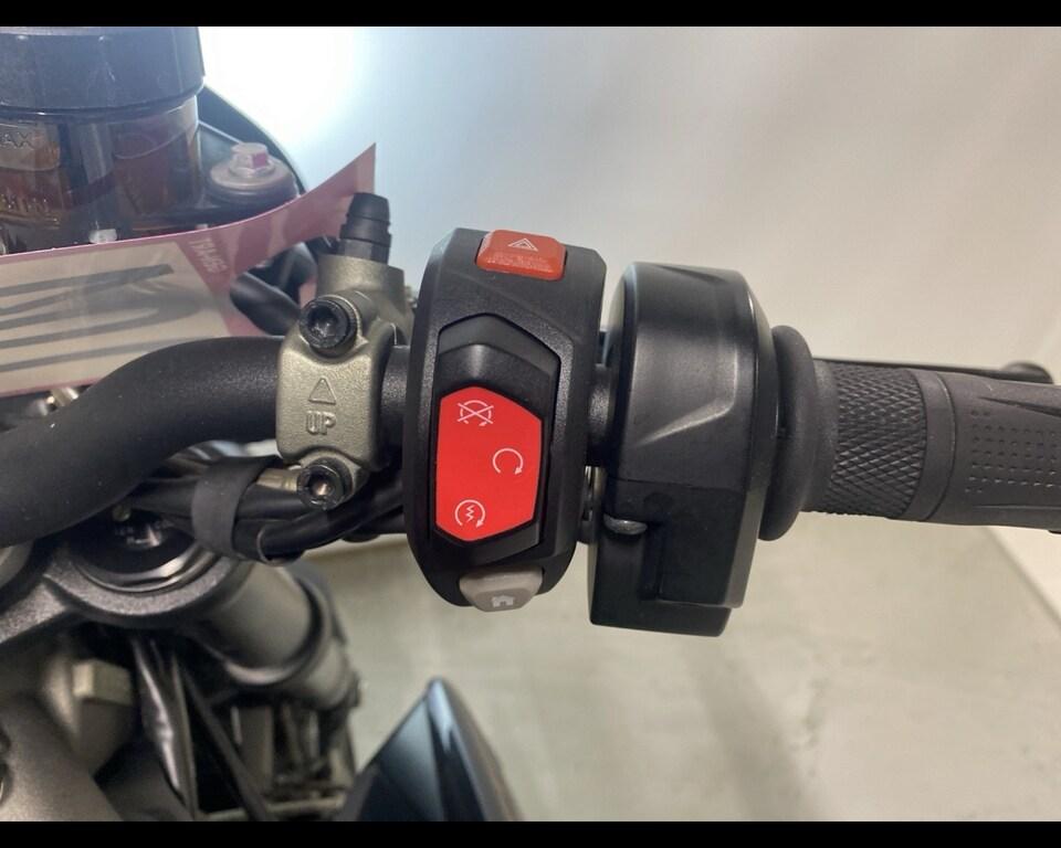 STREET TRIPLE 765