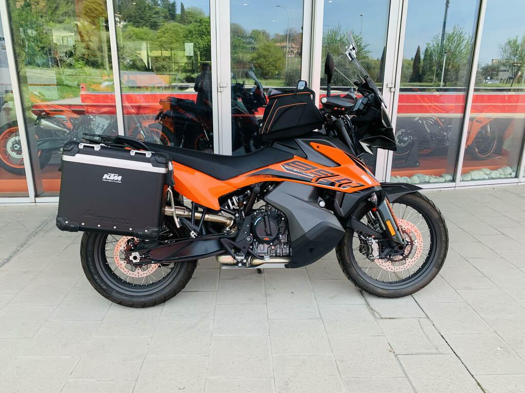890 ADVENTURE