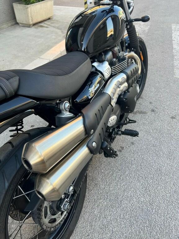 STREET SCRAMBLER 900