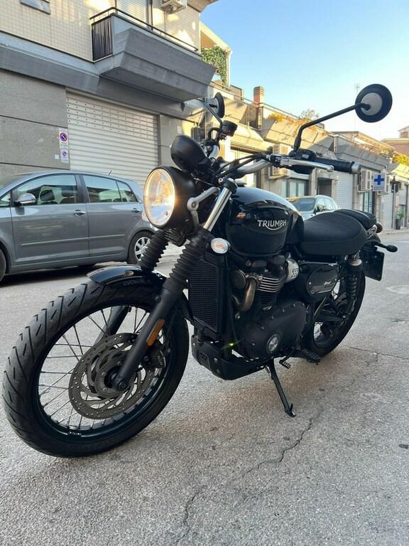 STREET SCRAMBLER 900