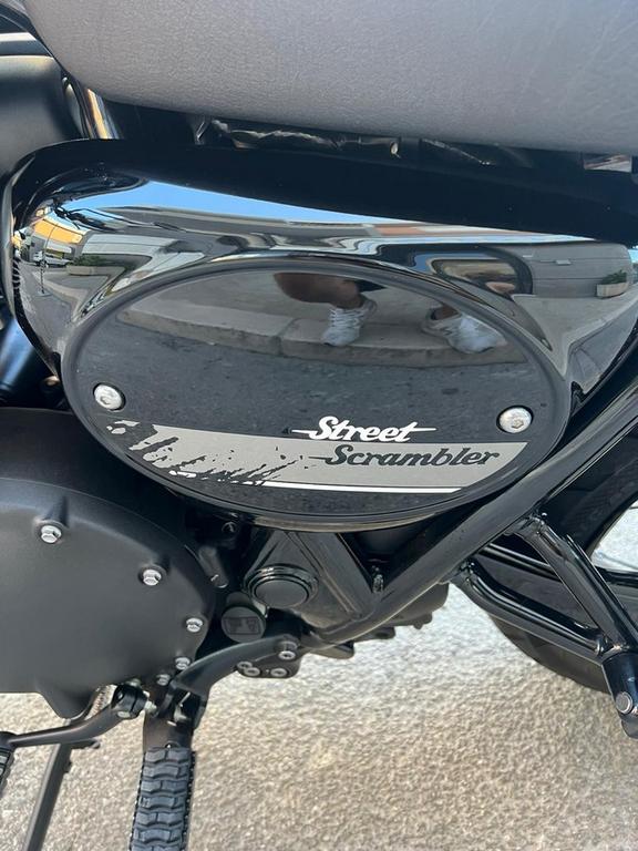 STREET SCRAMBLER 900