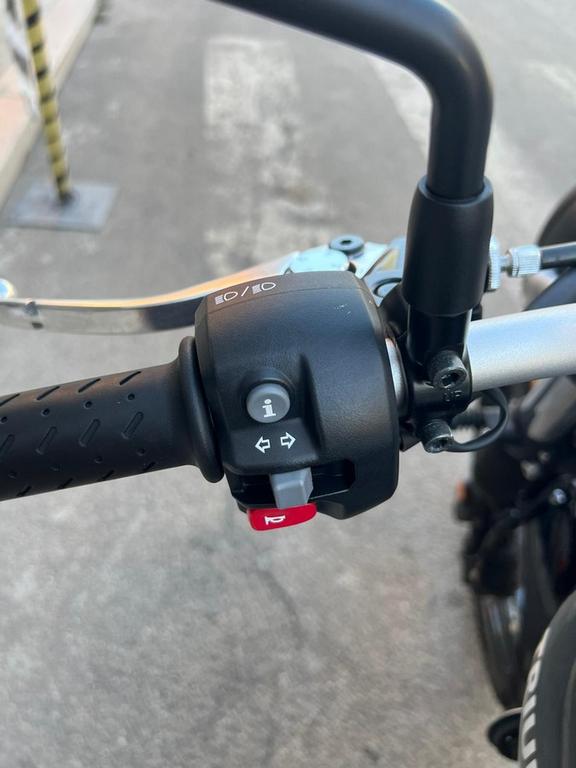 STREET SCRAMBLER 900