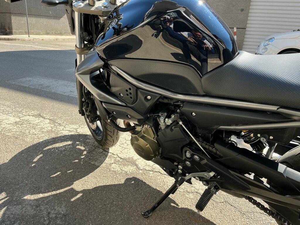 XJ6 600