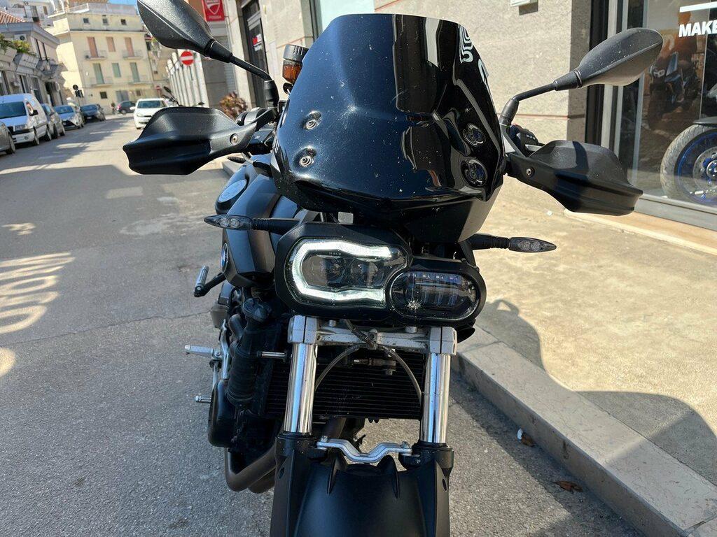 F 800 R