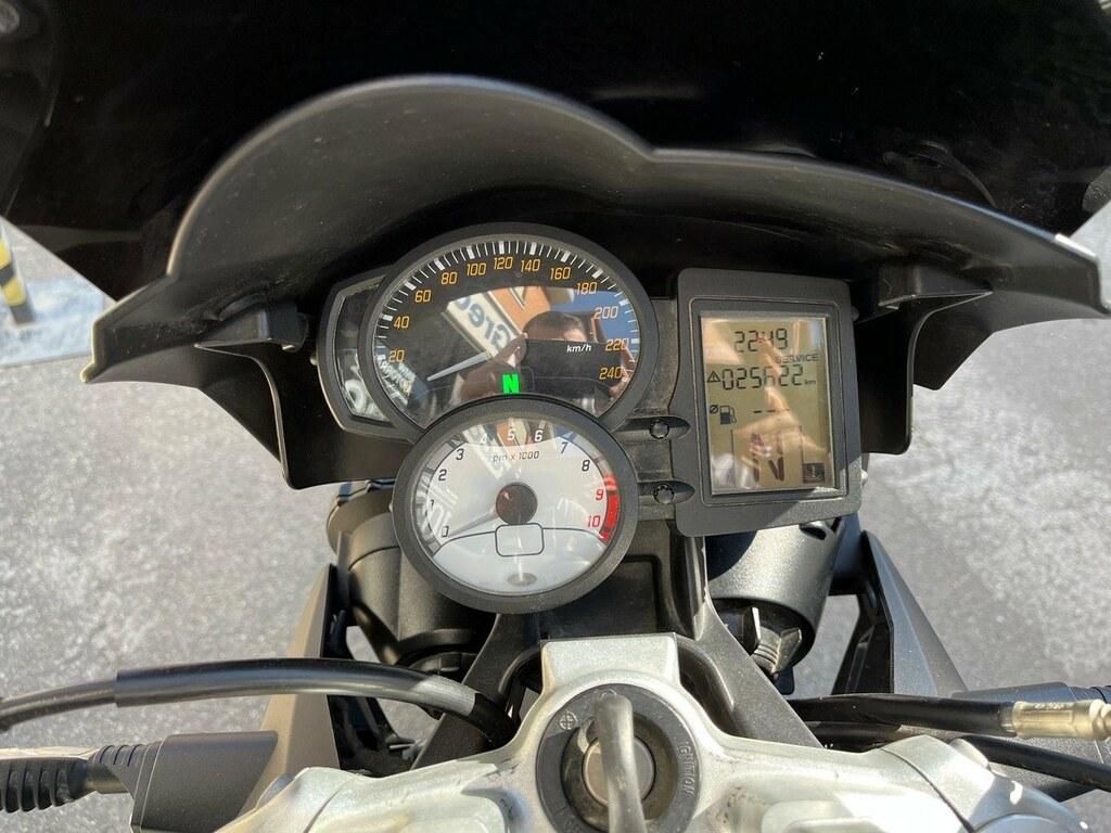 F 800 R