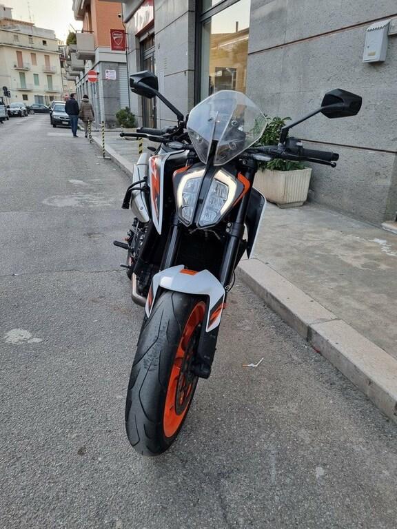 890 DUKE