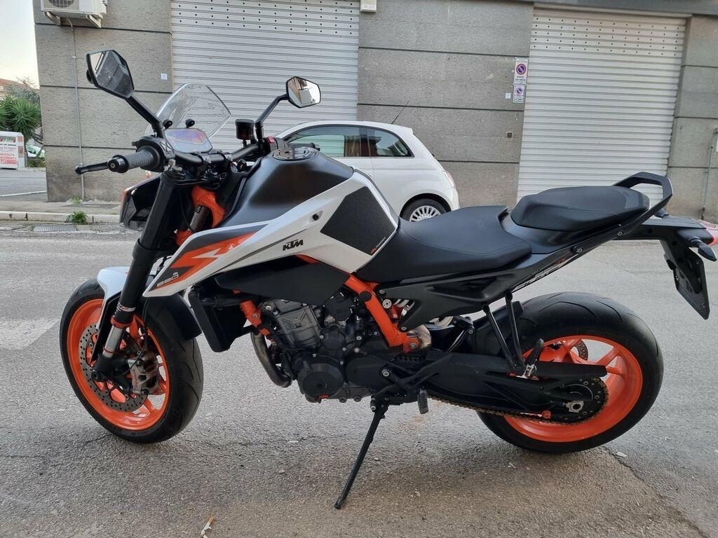 890 DUKE