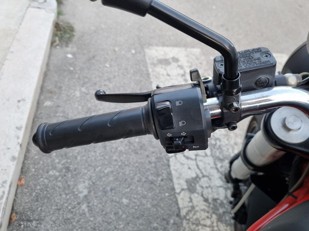 MONSTER 695