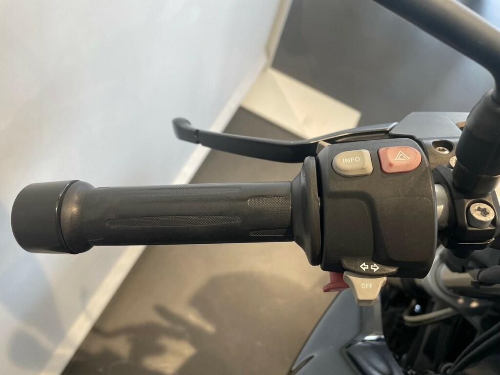 F 800 R