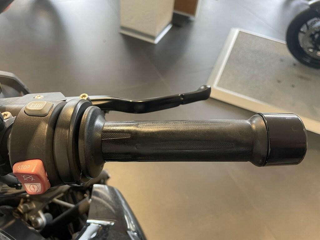 F 800 R