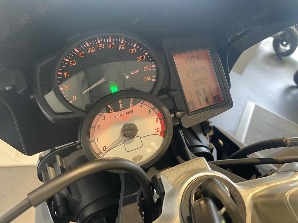 F 800 R