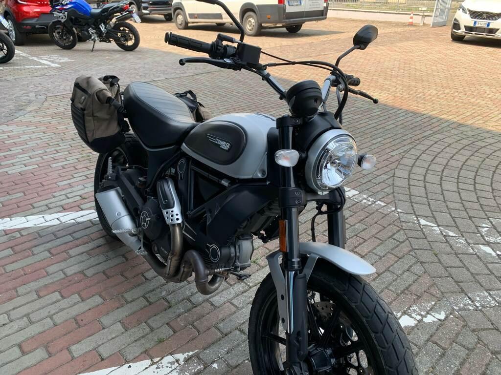 SCRAMBLER 800