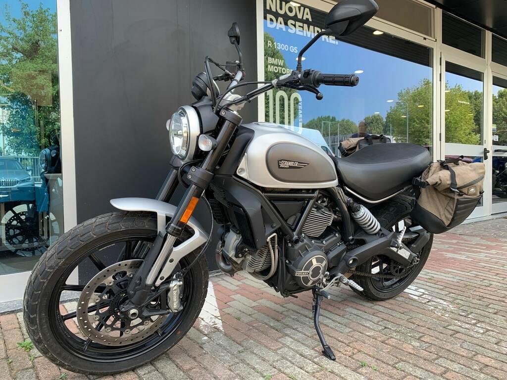 SCRAMBLER 800