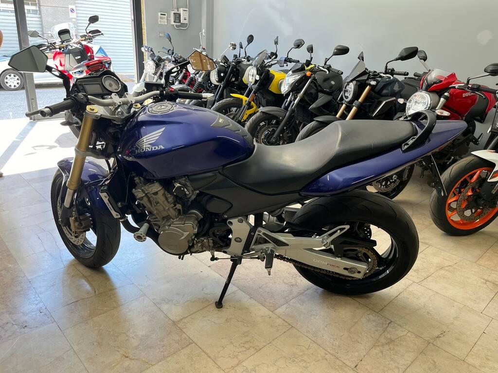 HORNET 600