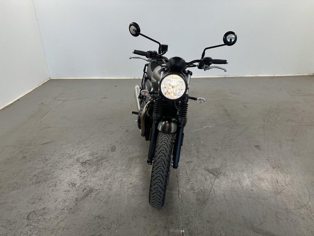 STREET TWIN 900