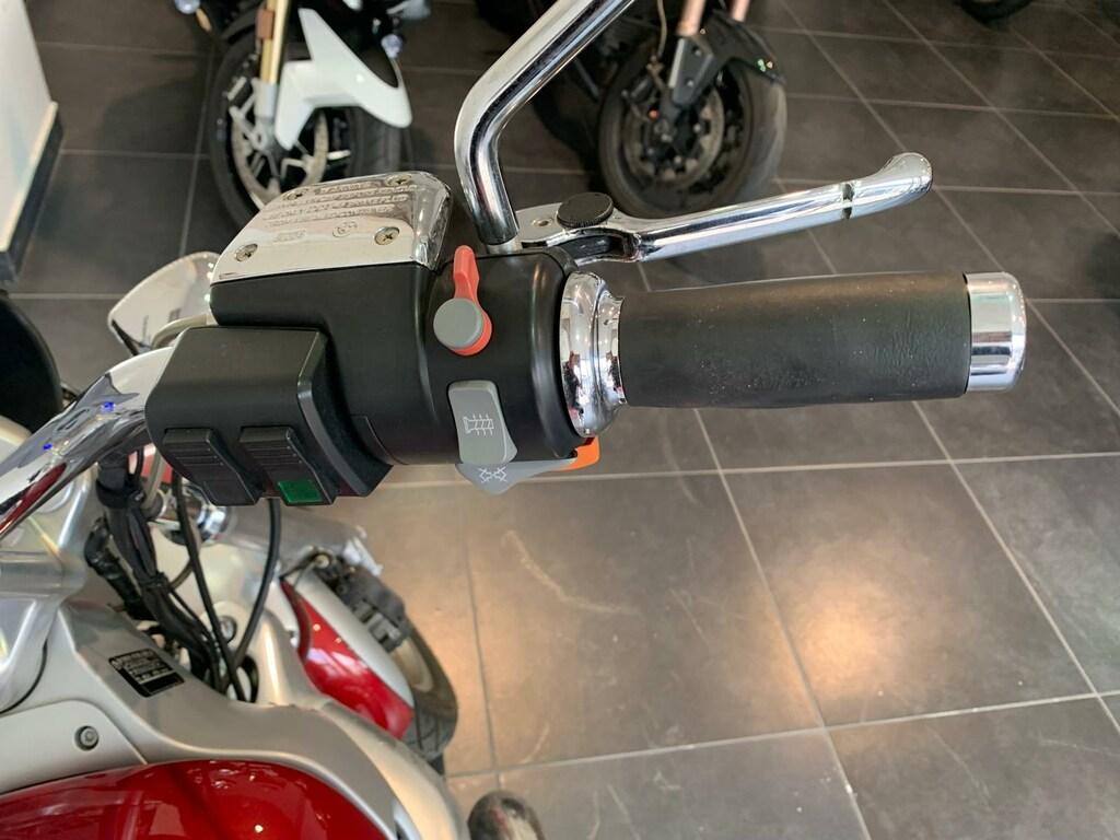 R 1200 C