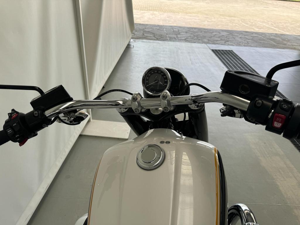 R 18