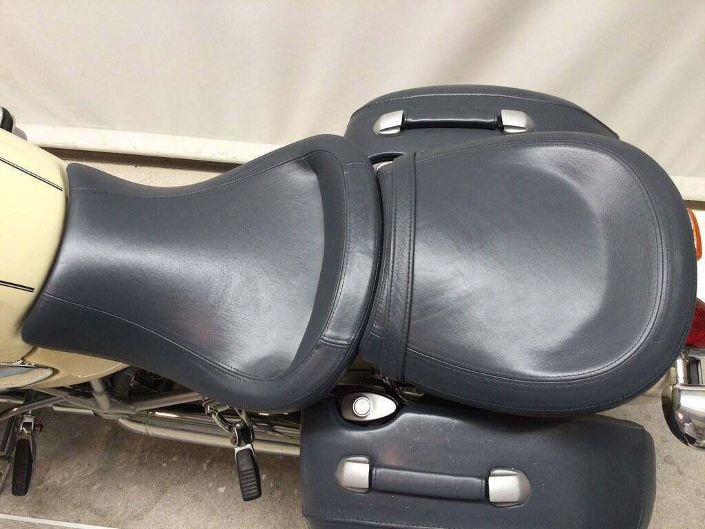 R 1200 C