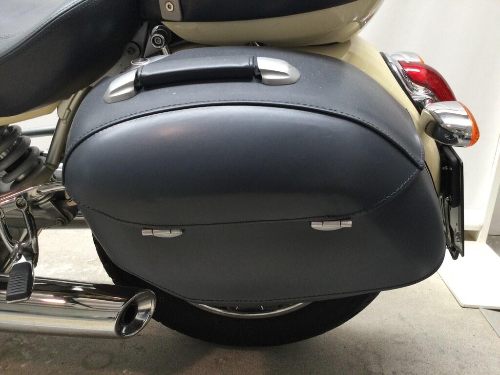 R 1200 C
