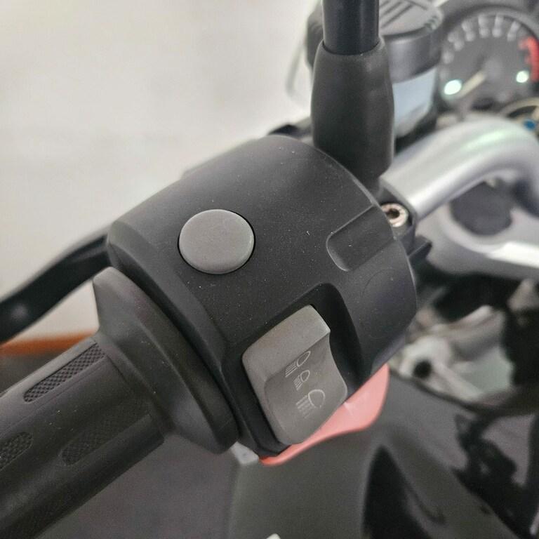 R 1200 R