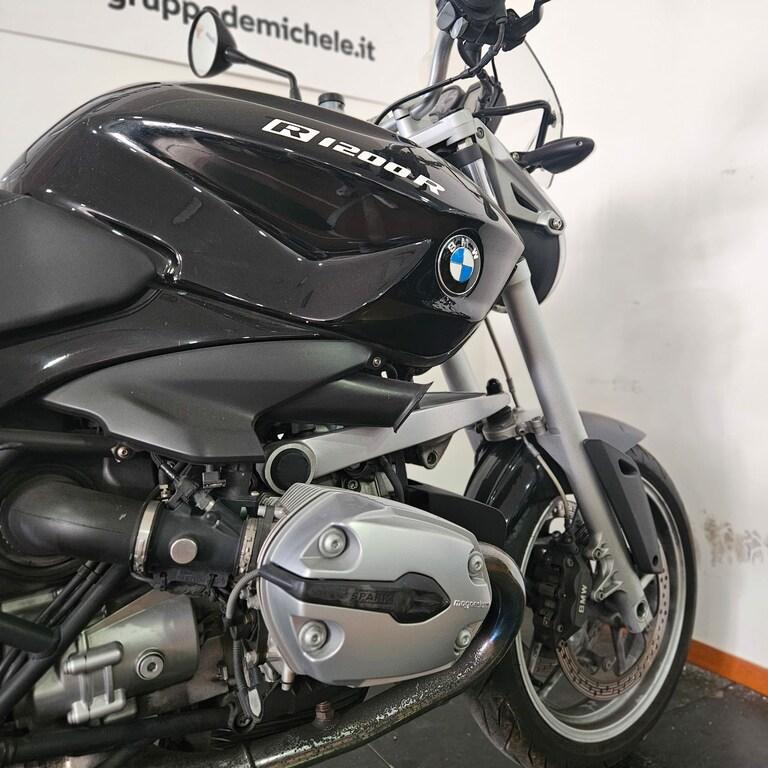 R 1200 R