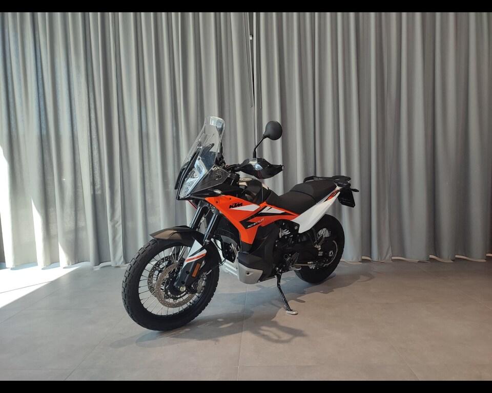 890 ADVENTURE