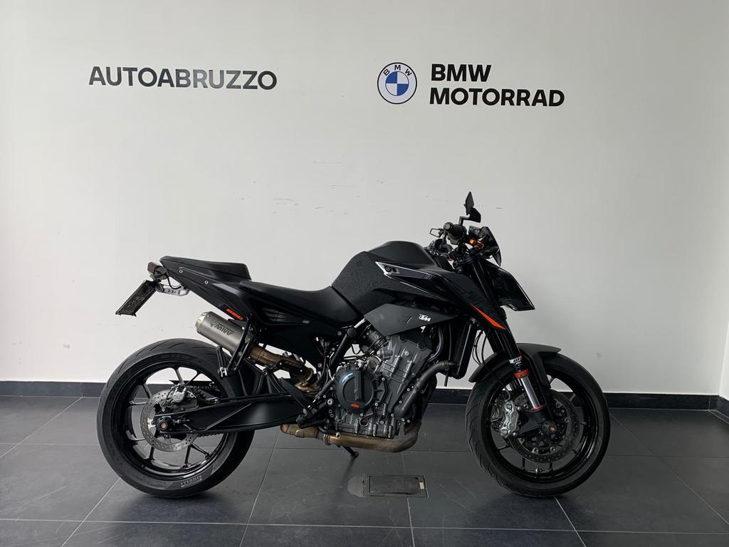 890 DUKE