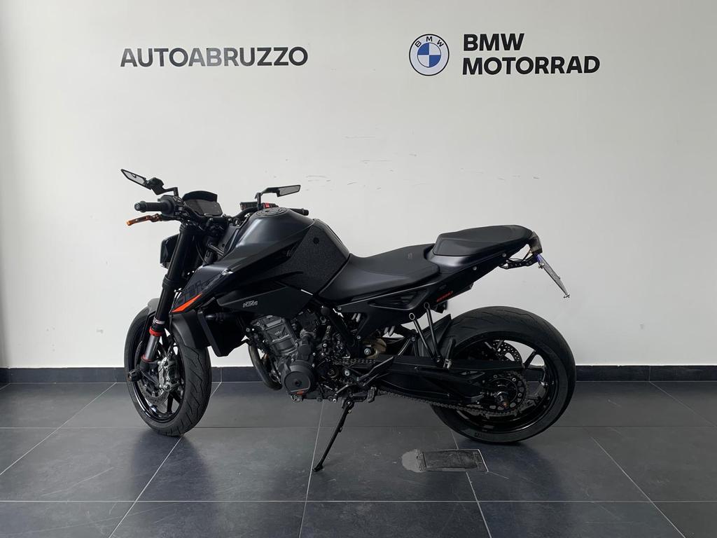 890 DUKE