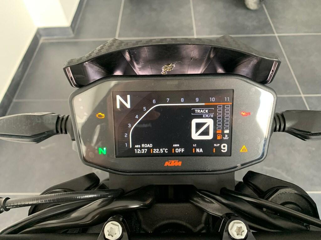890 DUKE