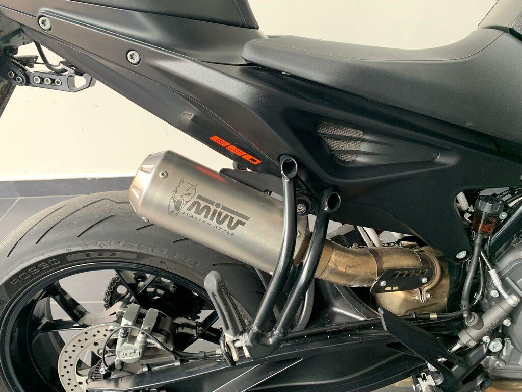 890 DUKE
