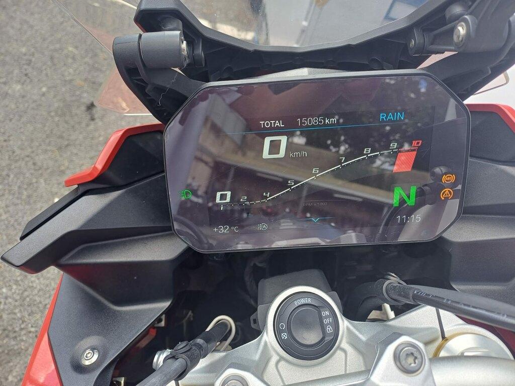 F 900 XR