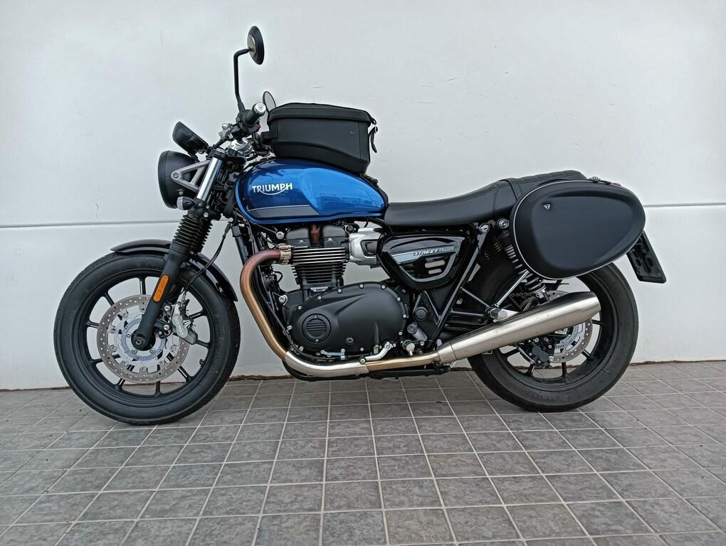 STREET TWIN 900