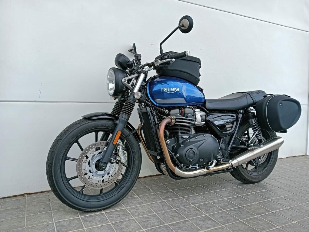 STREET TWIN 900