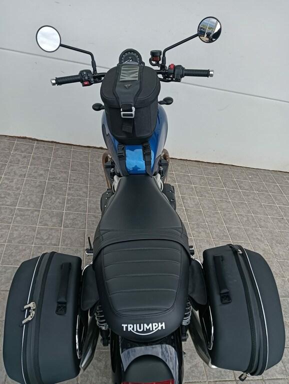 STREET TWIN 900