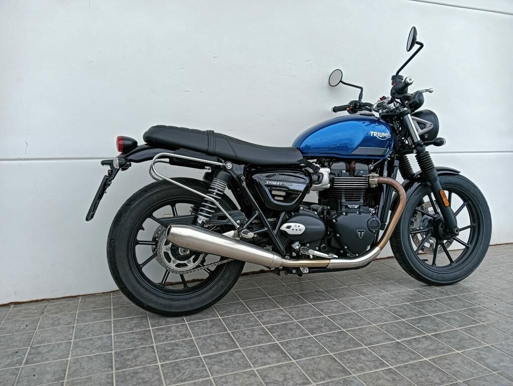 STREET TWIN 900