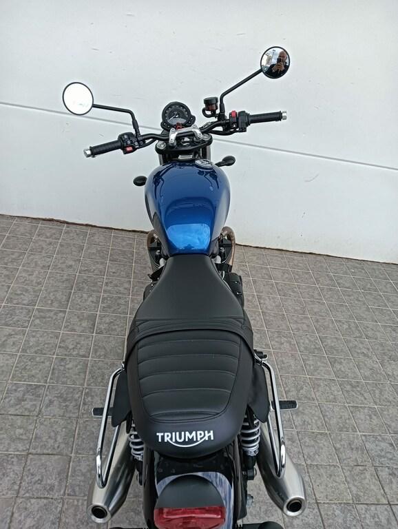 STREET TWIN 900