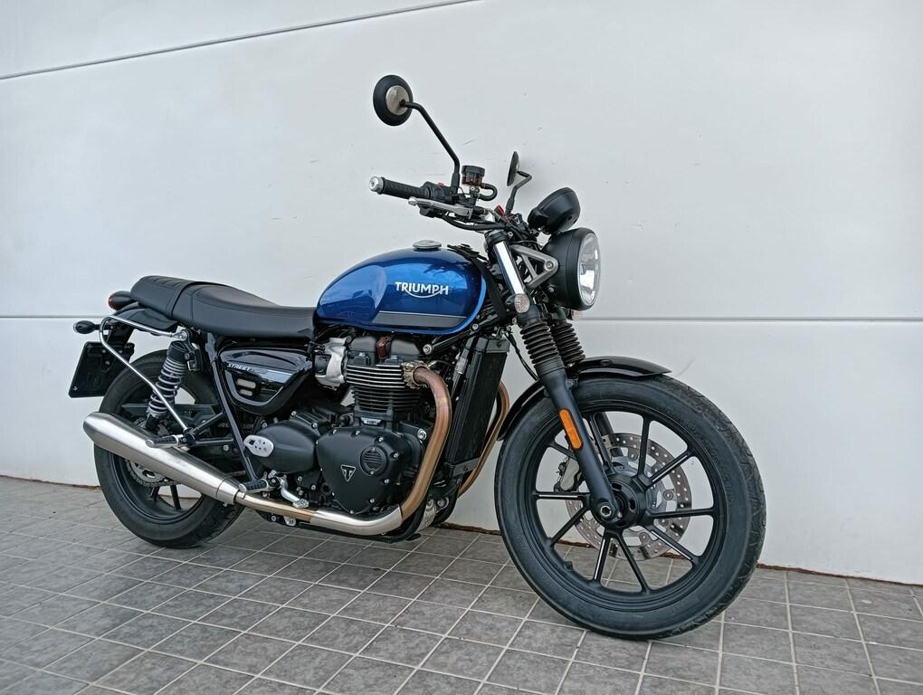 STREET TWIN 900