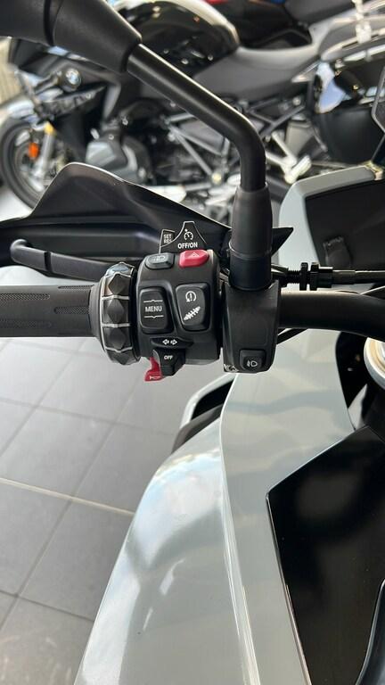 S 1000 XR