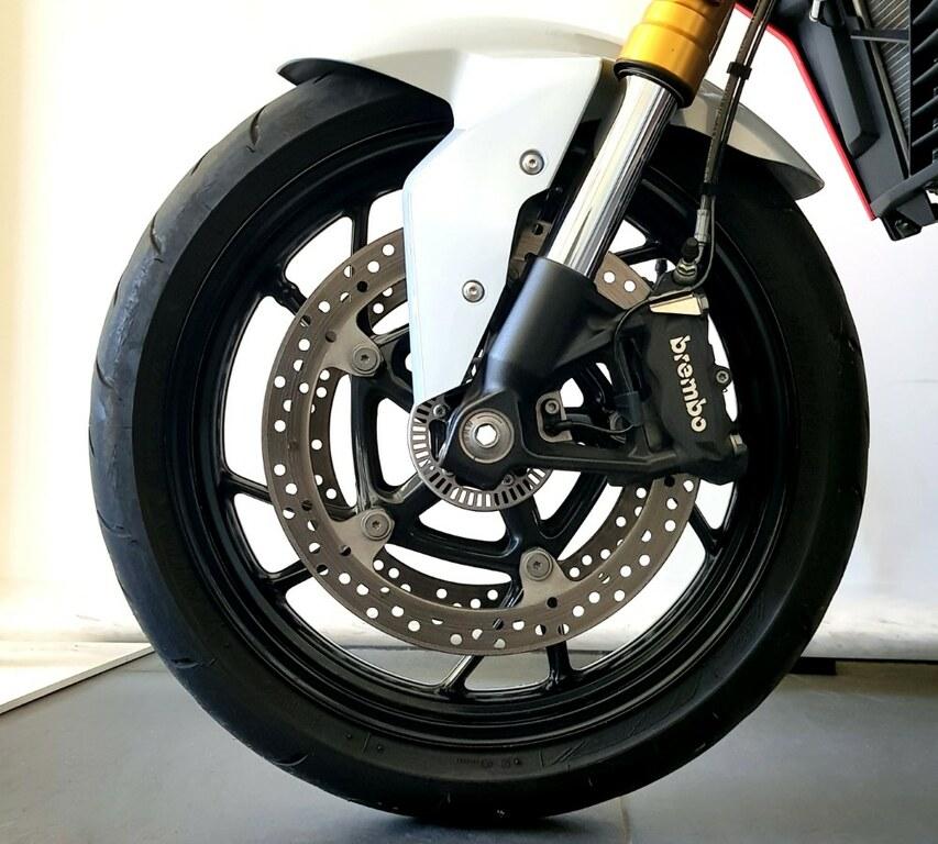 F 900 R