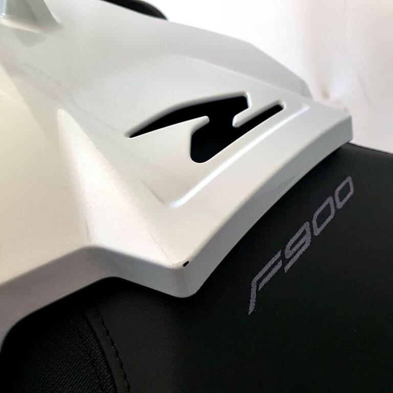 F 900 R