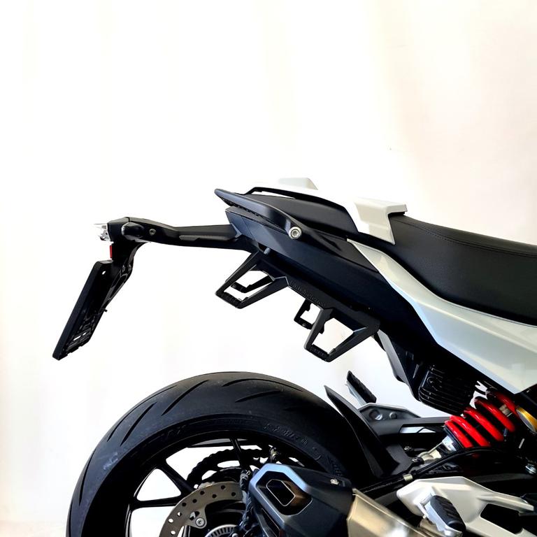 F 900 R