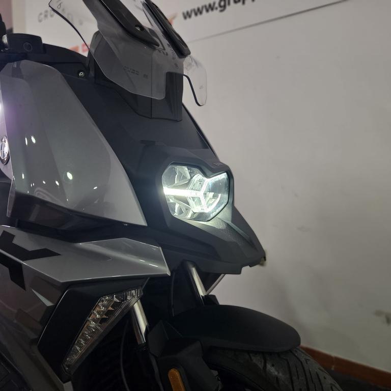 C 400 X