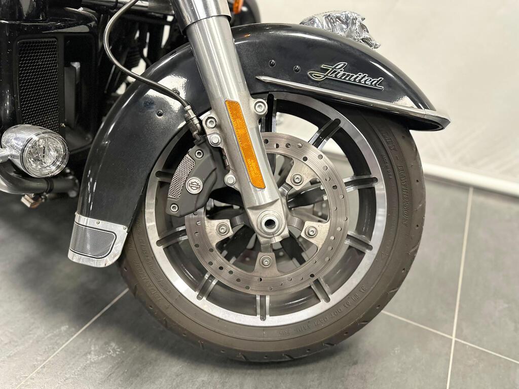 ELECTRA GLIDE 1690