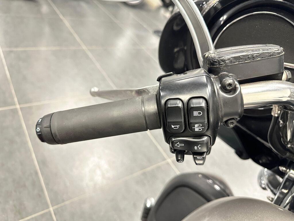 ELECTRA GLIDE 1690