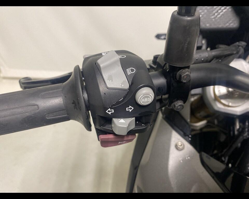 G 310 GS
