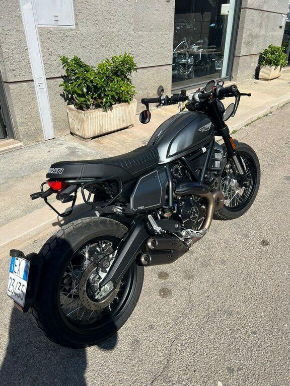 SCRAMBLER 800