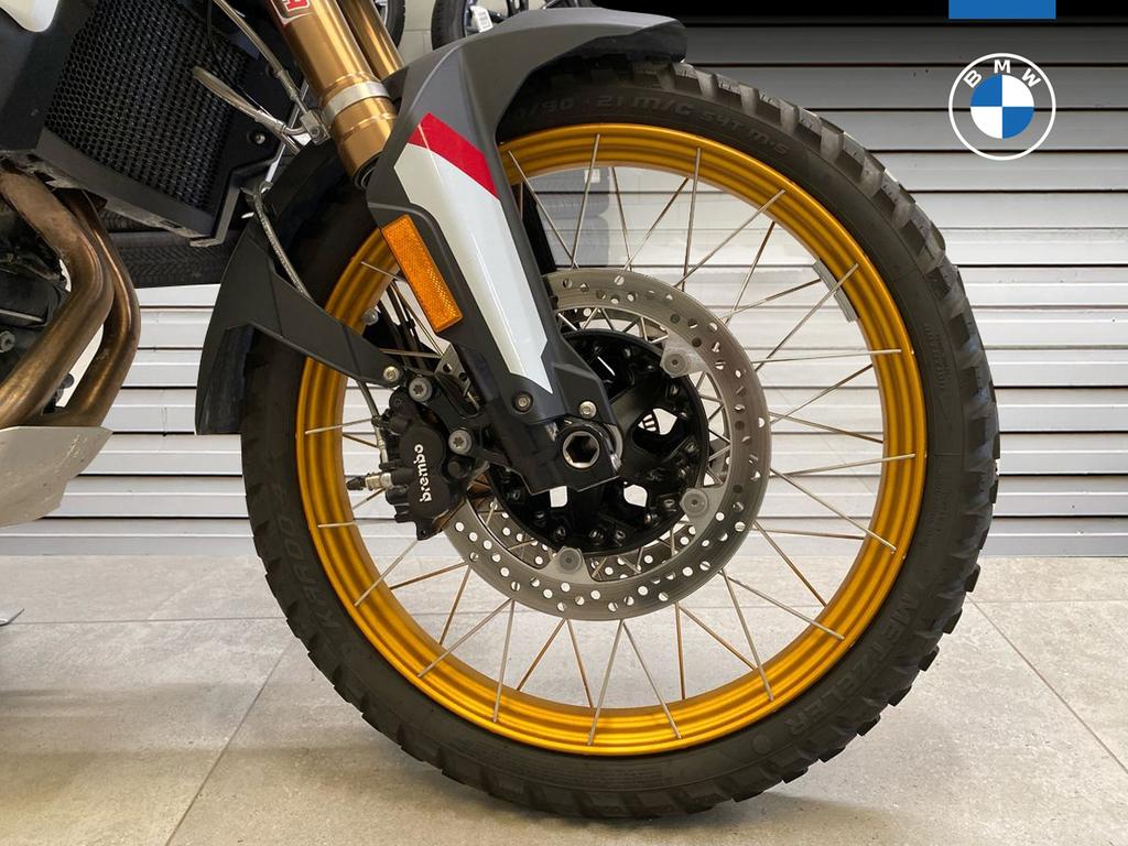F 900 GS
