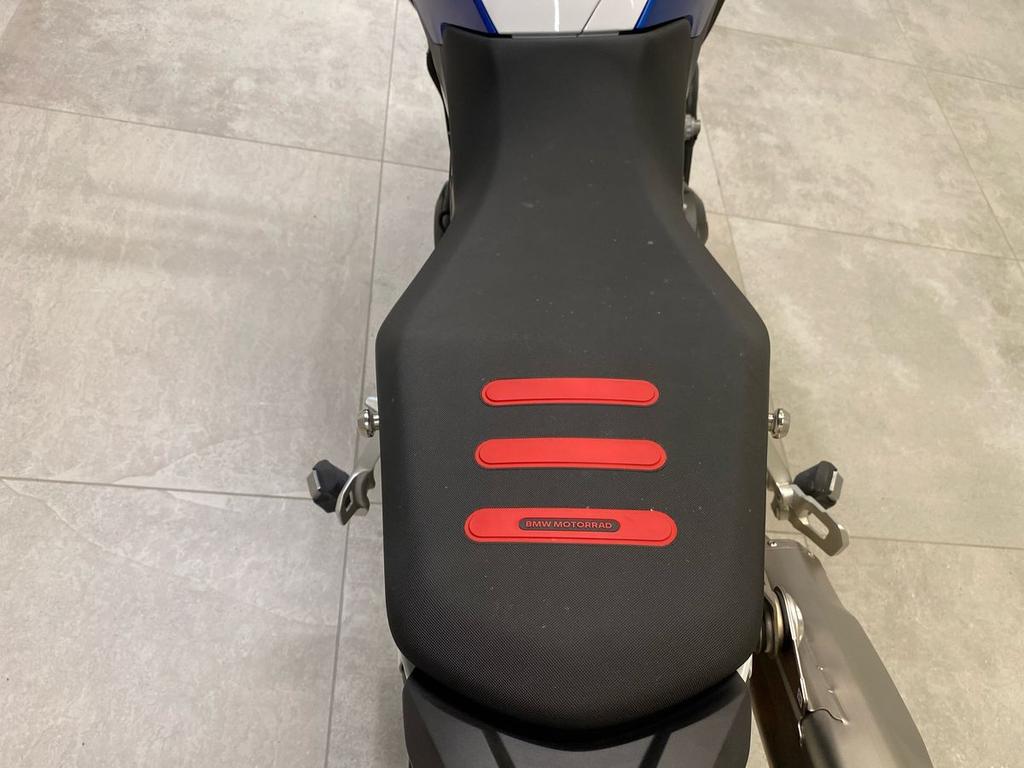 F 900 GS